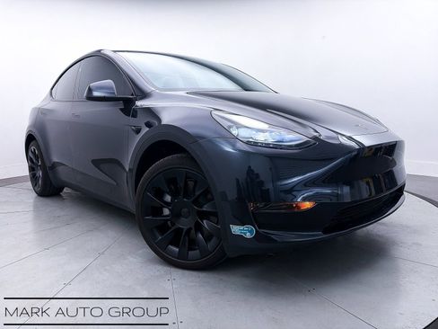 Used 2024 Tesla Model Y Long Range image 1