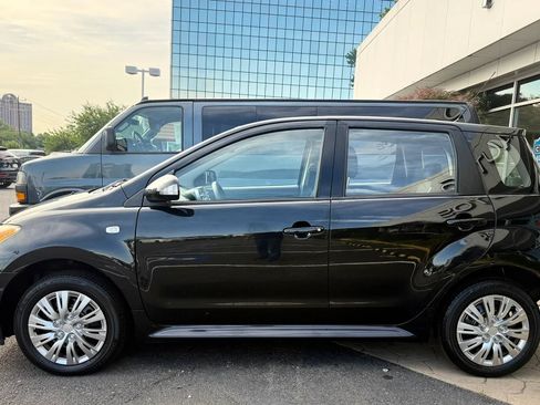 Used 2006 Scion xA FWD image 4