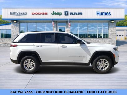 New 2025 Jeep Grand Cherokee Laredo w/ Luxury Tech Group I