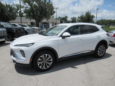 Used 2024 Buick Envision Preferred AWD/4WD image 4