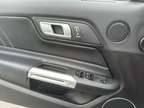 Used 2022 Ford Mustang Premium image 16