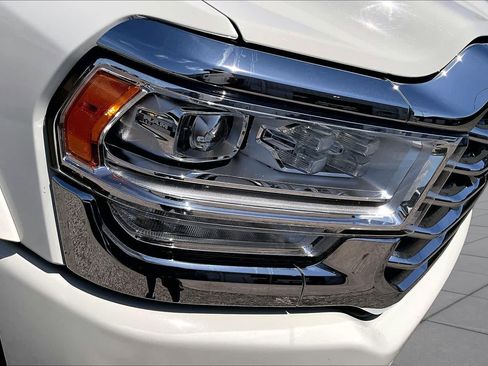 Used 2023 RAM 2500 Limited AWD/4WD image 29