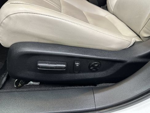Used 2018 Honda Accord EX-L image 10