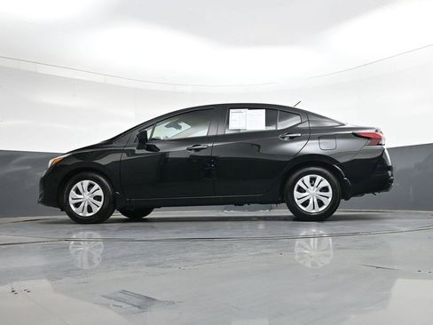 Used 2025 Nissan Versa S w/ Trunk Package image 40