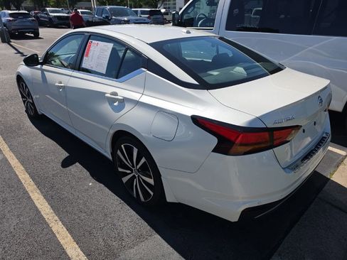 Used 2022 Nissan Altima 2.5 SR FWD image 6