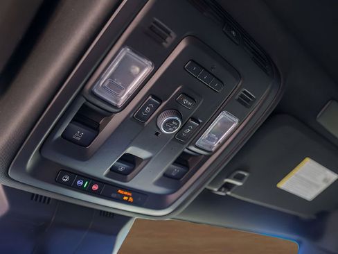 Certified 2023 Cadillac Escalade Sport w/ LPO, ONYX Package image 22