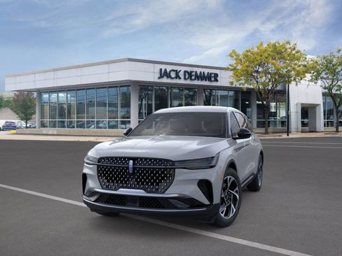 New 2026 Lincoln Nautilus Premier image 2