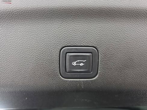 Used 2021 Chevrolet Tahoe Premier w/ Premium Package image 54