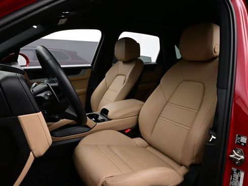 Certified 2026 Porsche Cayenne S AWD/4WD image 5