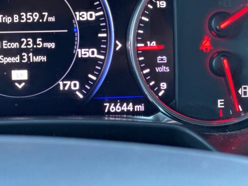Used 2021 Chevrolet Blazer RS w/ Driver Confidence II Package FWD image 3