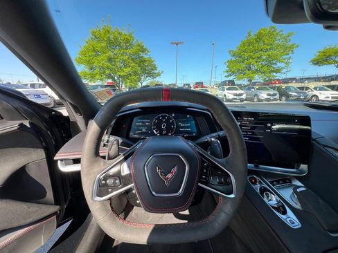 Used 2023 Chevrolet Corvette Stingray Premium Conv w/ Z51 Performance Package RWD image 46