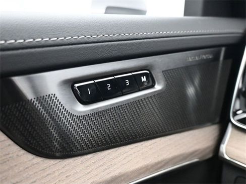 New 2026 Volvo XC90 B6 Plus w/ Protection Package Premier image 30