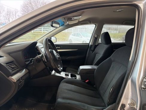 Used 2013 Subaru Outback 2.5i Premium w/ Popular Pkg 1B image 9