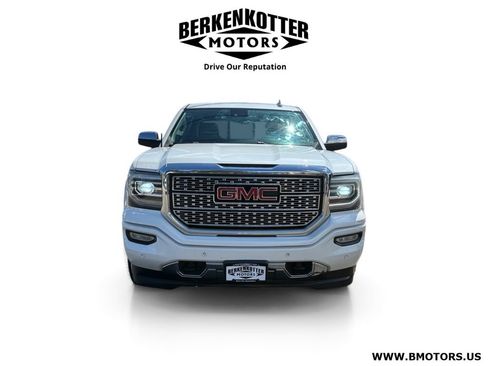 Used 2016 GMC Sierra 1500 Denali w/ Enhanced Driver Alert Package AWD/4WD image 8
