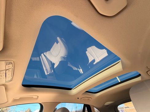 Used 2019 Mercedes-Benz GLC 300 GLC 300 4MATIC Sport Utility 4 image 37