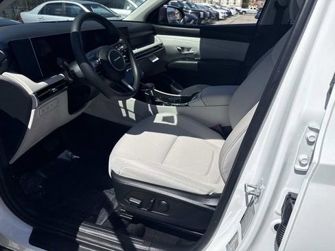 Used 2025 Hyundai Tucson SEL AWD/4WD image 19