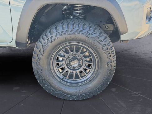 Used 2023 Toyota Tacoma TRD Off-Road image 30