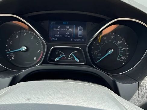 Used 2014 Ford Focus SE FWD image 32