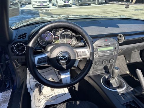 Used 2007 MAZDA MX-5 Miata Touring image 22