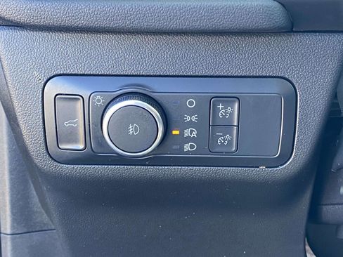 Used 2022 Ford Escape SEL image 17