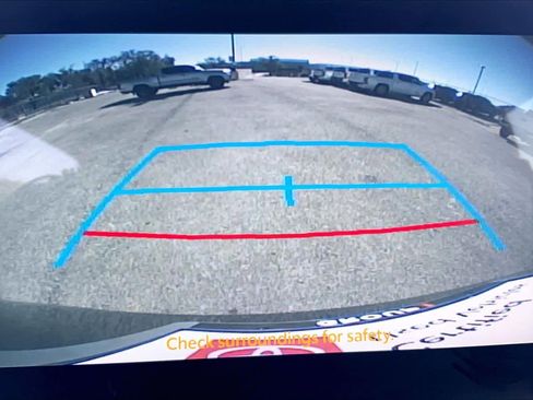 Used 2025 Toyota Sienna XLE image 25