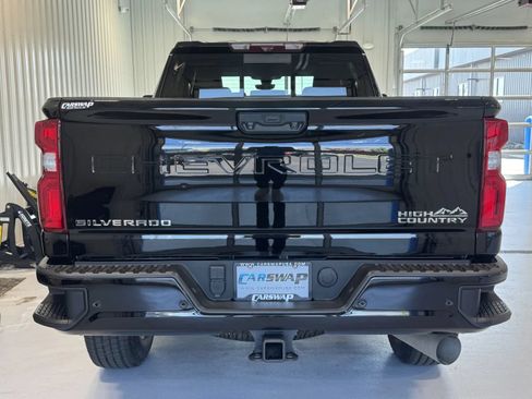 Used 2022 Chevrolet Silverado 3500 High Country w/ Z71 Off-Road Package AWD/4WD image 4