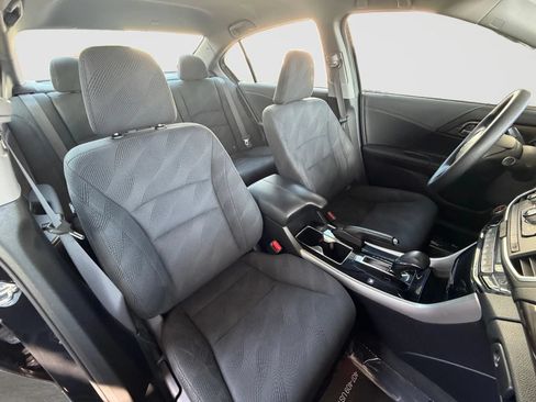 Used 2017 Honda Accord Hybrid Sedan image 21