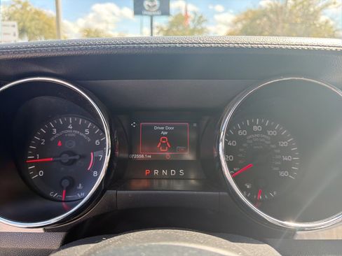 Used 2017 Ford Mustang Premium image 19