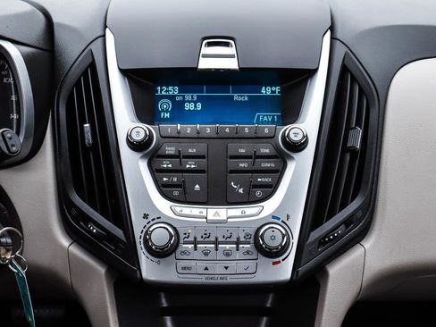 Used 2010 Chevrolet Equinox LS image 19