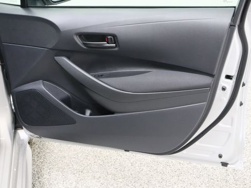 Used 2026 Toyota Corolla LE image 32