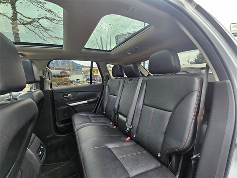 Used 2012 Ford Edge Limited image 19