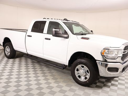 Used 2024 RAM 2500 Tradesman w/ Chrome Appearance Group AWD/4WD image 1