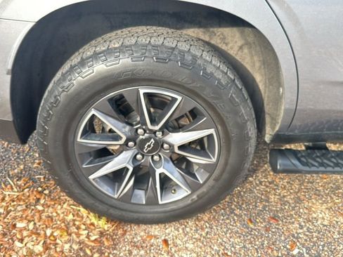 Used 2021 Chevrolet Tahoe Z71 w/ Luxury Package image 20