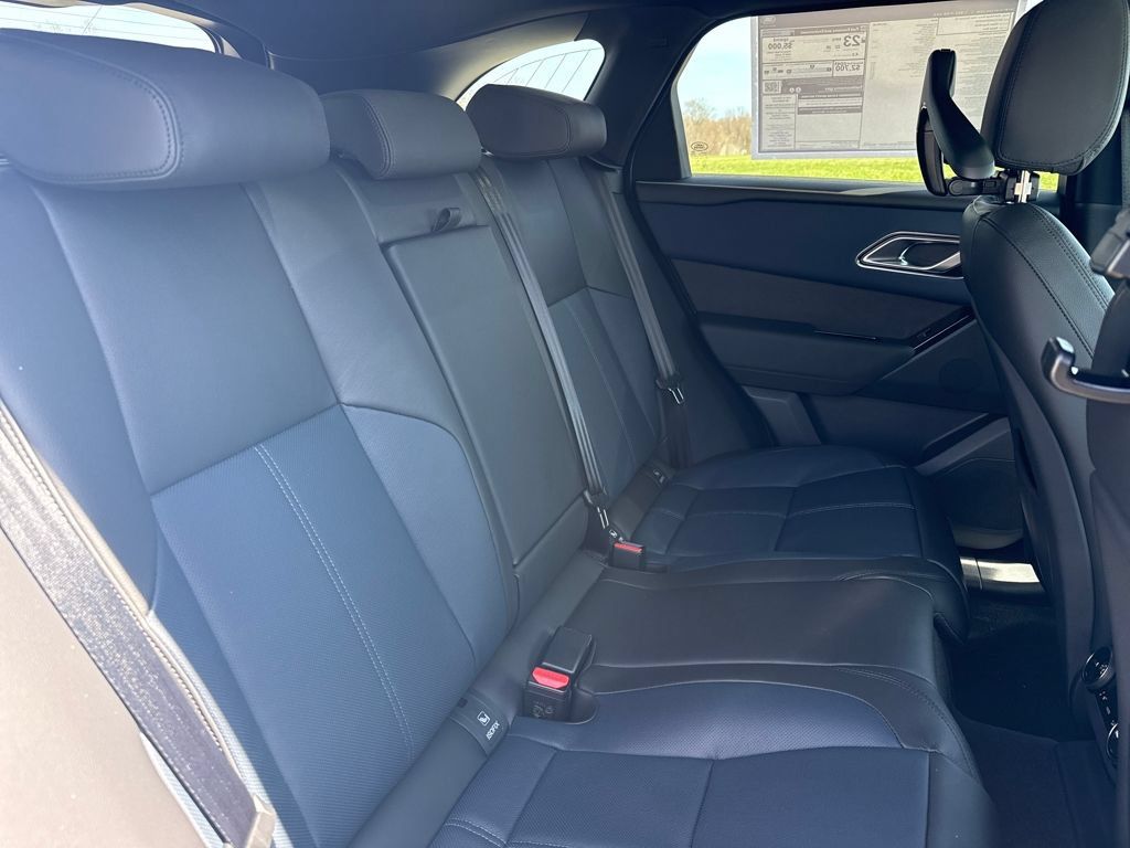 New 2026 Land Rover Range Rover Velar Dynamic SE AWD/4WD image 18