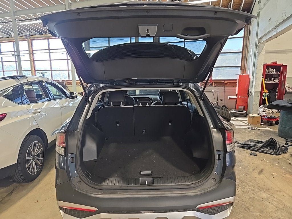 Used 2023 Kia Sportage EX AWD/4WD image 15