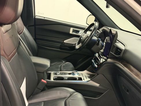 Used 2023 Ford Explorer Platinum w/ Technology Package image 56