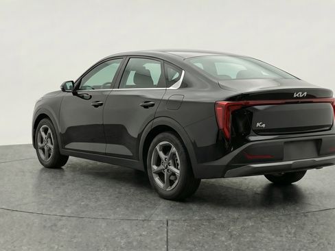 Used 2025 Kia K4 FWD image 6