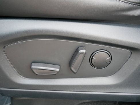 Used 2022 Ford Explorer XLT w/ Equipment Group 202A image 15