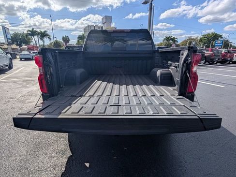 Used 2025 Chevrolet Silverado 1500 High Country w/ Midnight Edition AWD/4WD image 13