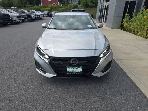 Used 2024 Nissan Altima 2.5 SL AWD/4WD image 2