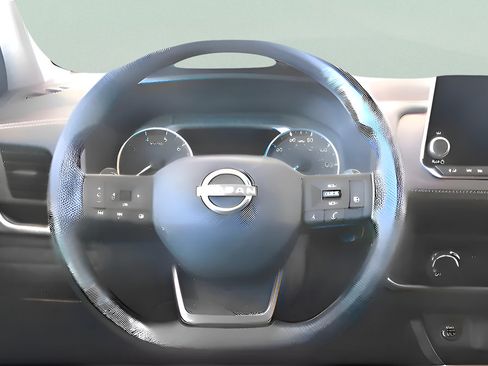Used 2025 Nissan Rogue S FWD image 14