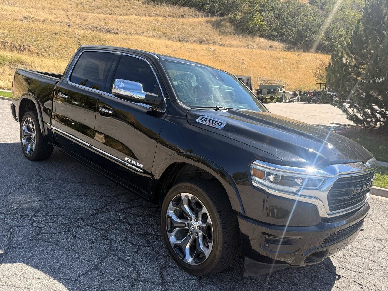 Used 2020 RAM 1500 Limited w/ Body Color Bumper Group RWD image 3