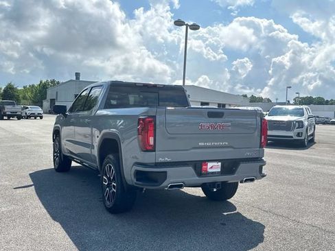 Used 2025 GMC Sierra 1500 AT4 w/ Technology Package AWD/4WD image 5