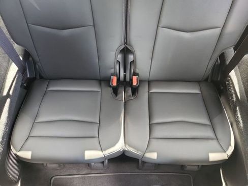 Used 2023 Cadillac XT6 Premium Luxury w/ Technology Package image 36