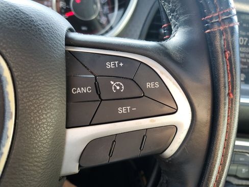 Used 2015 Dodge Challenger SXT Plus image 14