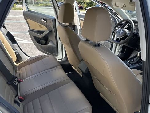 Used 2021 Volkswagen Jetta SE image 34