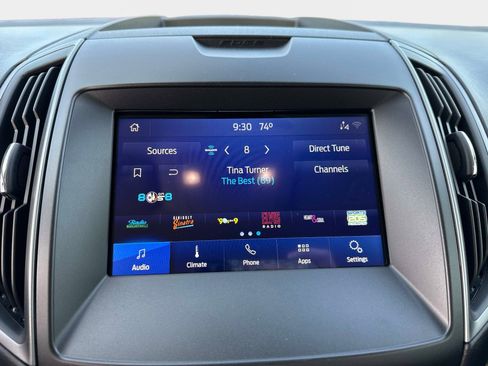 Used 2020 Ford Edge SE FWD image 24