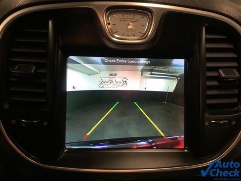 Used 2018 Chrysler 300 Touring w/ Sport Appearance Package image 50