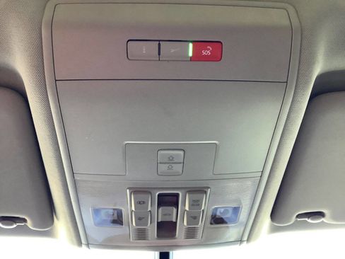 Used 2021 Volkswagen Atlas SE w/ Panoramic Sunroof Package image 58