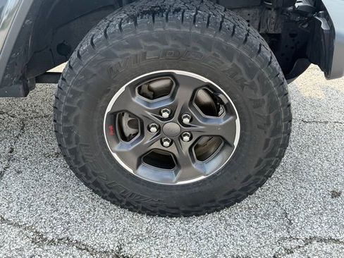 Used 2019 Jeep Wrangler Unlimited Rubicon w/ Advanced Safety Group AWD/4WD image 39